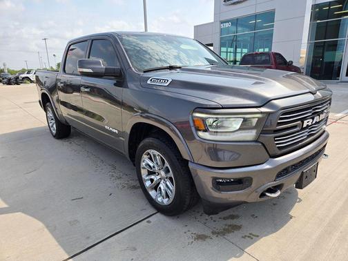 Granite Crystal Metallic Clearcoat 2022 RAM 1500 Laramie