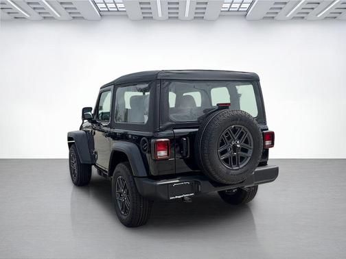 Black Clearcoat 2026 Jeep Wrangler Sport