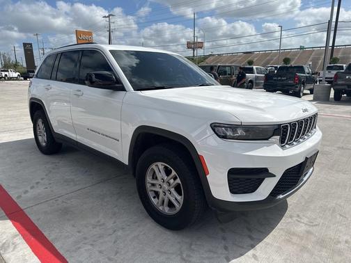 2023 Jeep Grand Cherokee Laredo