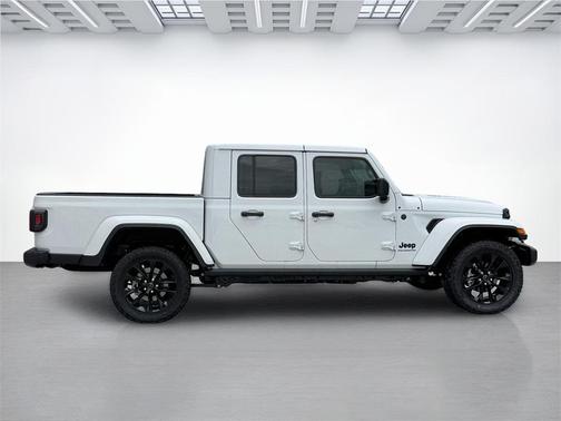 2025 Jeep Gladiator Nighthawk