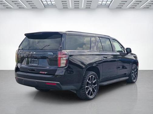 2022 Chevrolet Suburban RST