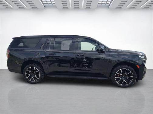 2022 Chevrolet Suburban RST