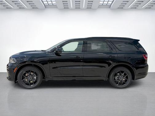DB Black Crystal Clearcoat 2026 Dodge Durango GT HEMI V8
