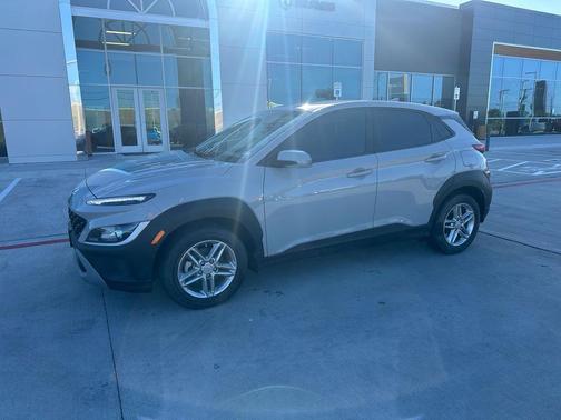 2023 Hyundai KONA SE