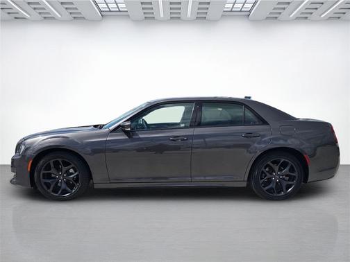 2023 Chrysler 300 Touring