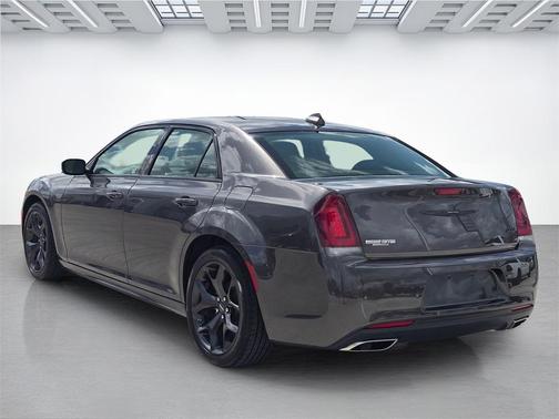 2023 Chrysler 300 Touring
