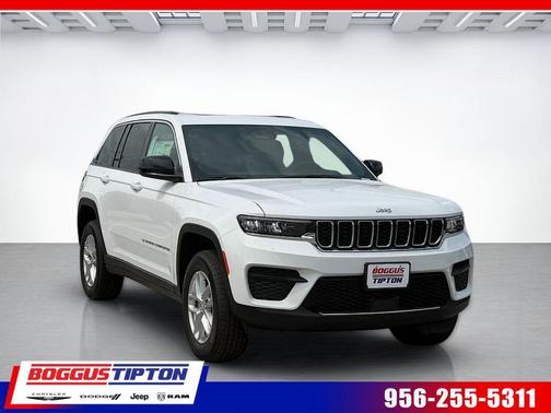 Bright White Clearcoat 2026 Jeep Grand Cherokee Altitude
