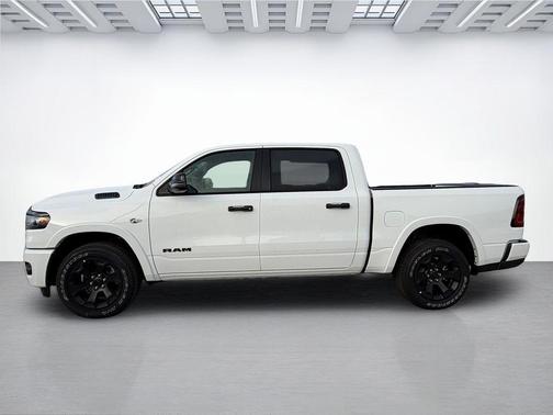 Bright White Clearcoat 2026 RAM 1500 Big Horn/Lone Star