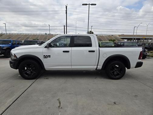 2024 RAM 1500 Classic Warlock Crew Cab 4x2 5'7' Box