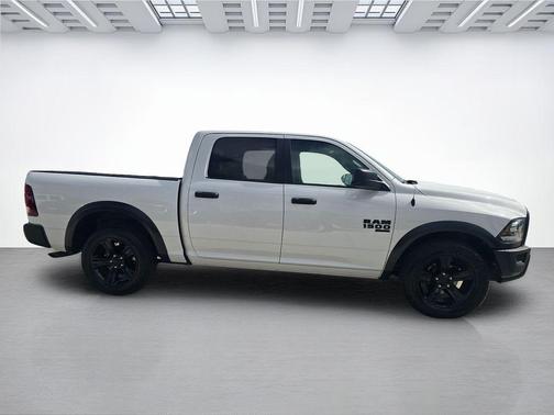2024 RAM 1500 Classic Warlock Crew Cab 4x2 5'7' Box