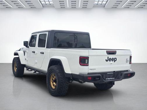2021 Jeep Gladiator Willys 4x4