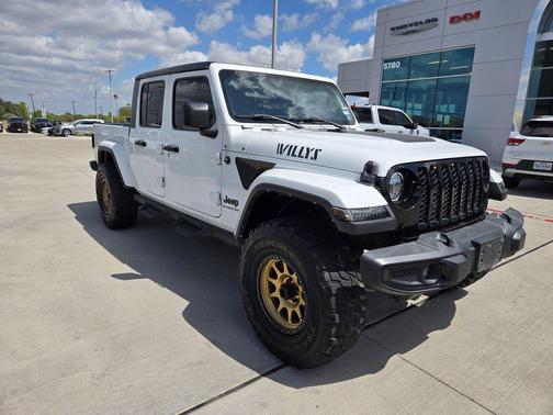 2021 Jeep Gladiator Willys 4x4