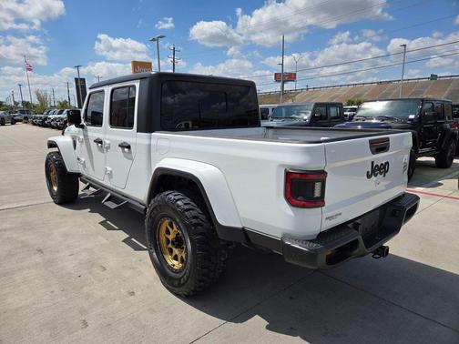 2021 Jeep Gladiator Willys 4x4