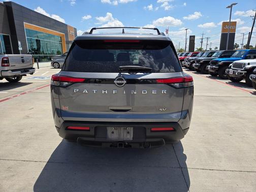2022 Nissan Pathfinder SV 2WD
