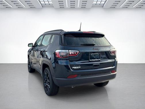 Fathom Blue Pearl Coat 2026 Jeep Compass Latitude