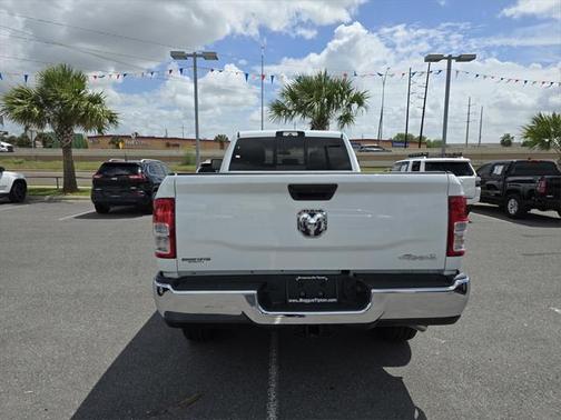 2024 RAM 2500 Tradesman Crew Cab 4x4 8' Box