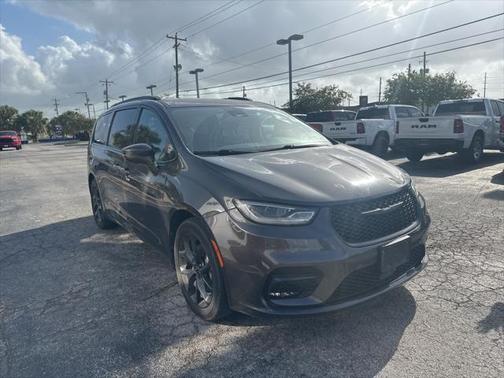 2021 Chrysler Pacifica Touring