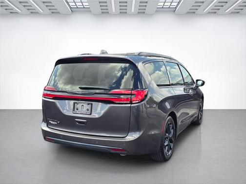 2021 Chrysler Pacifica Touring
