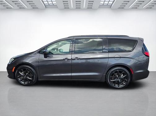 2021 Chrysler Pacifica Touring