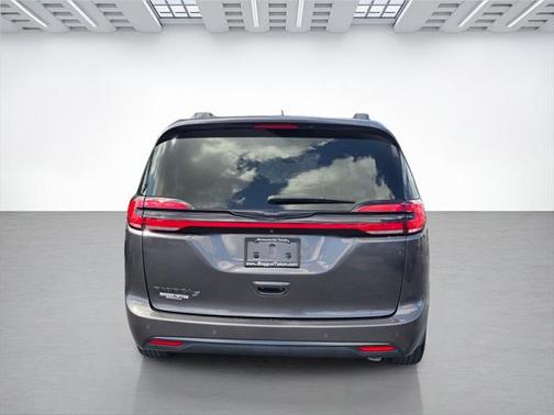 2021 Chrysler Pacifica Touring