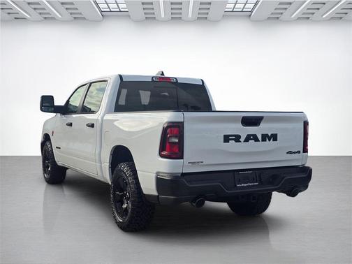 2026 RAM 1500 Warlock Crew Cab 4x4 5'7' Box