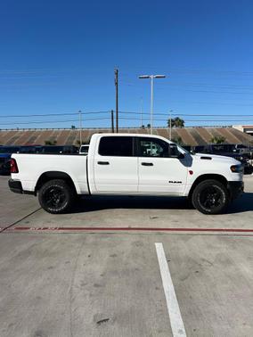 2026 RAM 1500 Warlock Crew Cab 4x4 5'7' Box