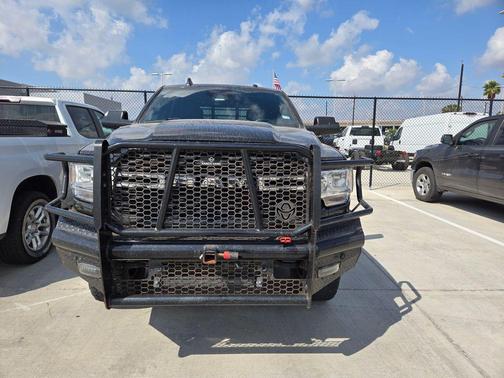 Diamond Black Crystal Pearlcoat 2022 RAM 3500 Lone Star Crew Cab 4x4 8' Box