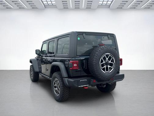 Black Clearcoat 2026 Jeep Wrangler Rubicon
