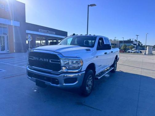 Bright White Clearcoat 2020 RAM 2500 Tradesman Crew Cab 4x4 6'4' Box