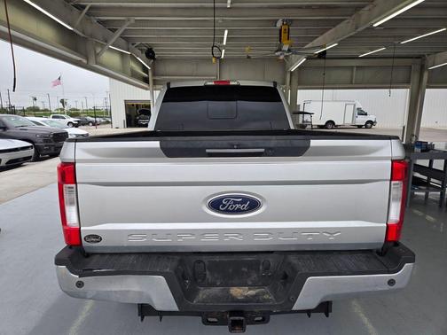 Ingot Silver 2019 Ford F-250 Lariat