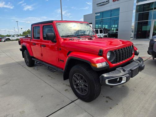 Firecracker Red Clearcoat 2024 Jeep Gladiator Sport S