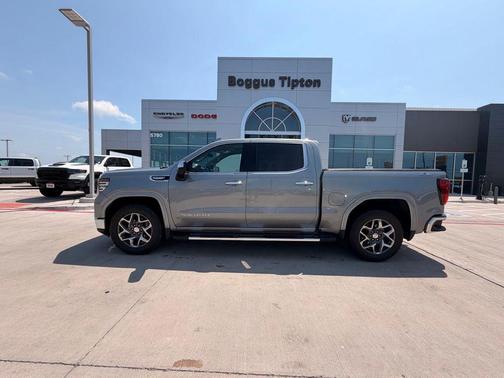 Sterling Metallic 2024 GMC Sierra 1500 SLT