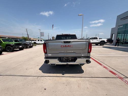 Sterling Metallic 2024 GMC Sierra 1500 SLT