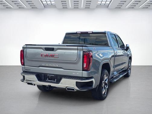 Sterling Metallic 2024 GMC Sierra 1500 SLT