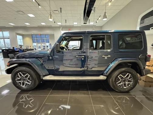 2025 Jeep Wrangler 4-Door Sahara 4x4