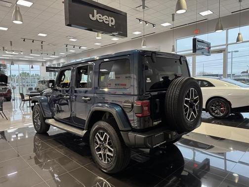 2025 Jeep Wrangler 4-Door Sahara 4x4