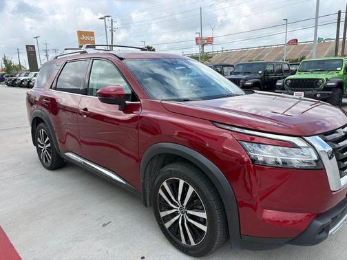 Scarlet Ember 2024 Nissan Pathfinder Platinum FWD