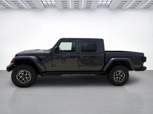 Granite Crystal Metallic Clearcoat 2026 Jeep Gladiator Rubicon