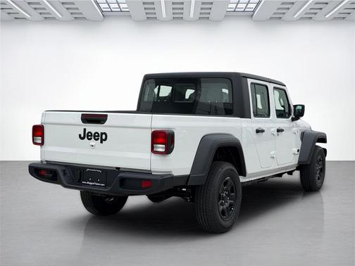2026 Jeep Gladiator Sport