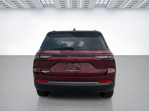Velvet Red Pearlcoat 2026 Jeep Grand Cherokee Altitude