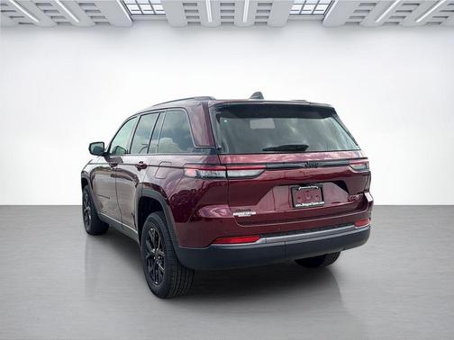 Velvet Red Pearlcoat 2026 Jeep Grand Cherokee Altitude