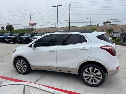White Frost Tricoat 2018 Buick Encore Preferred