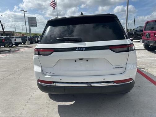 2023 Jeep Grand Cherokee Laredo