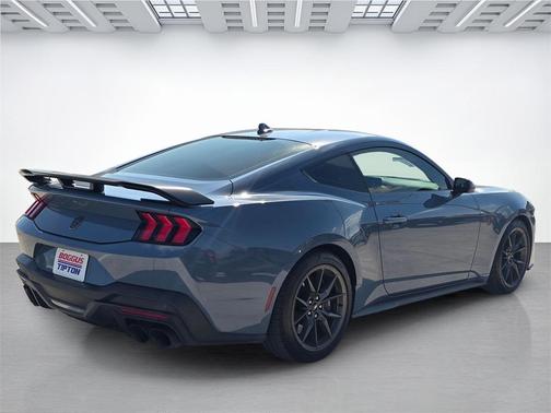 2025 Ford Mustang Dark Horse Fastback