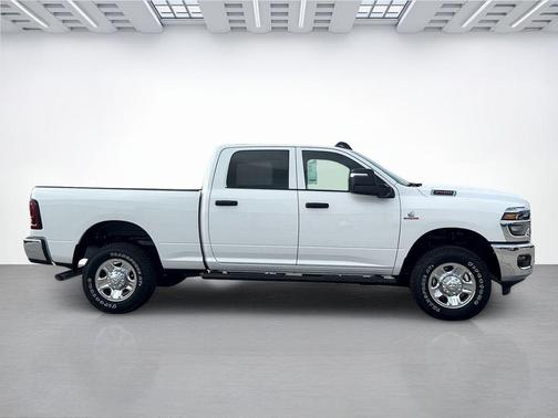 Bright White Clearcoat 2026 RAM 2500 Black Express Crew Cab 4x4 6'4' Box