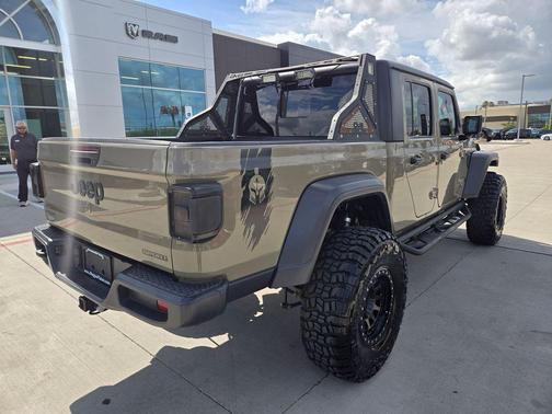 Gator Clearcoat 2020 Jeep Gladiator Sport S