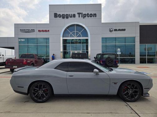 Smoke Show 2022 Dodge Challenger R/T