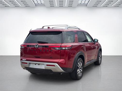 2023 Nissan Pathfinder SL FWD