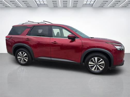 2023 Nissan Pathfinder SL FWD