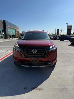 2023 Nissan Pathfinder SL FWD